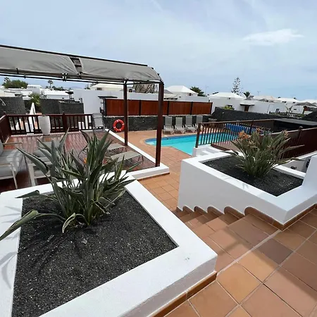 Villa 61 Playablanca Lanzarote Pool Playa Blanca