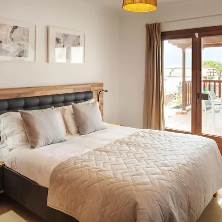 Villa 61 Playablanca Lanzarote Pool Playa Blanca