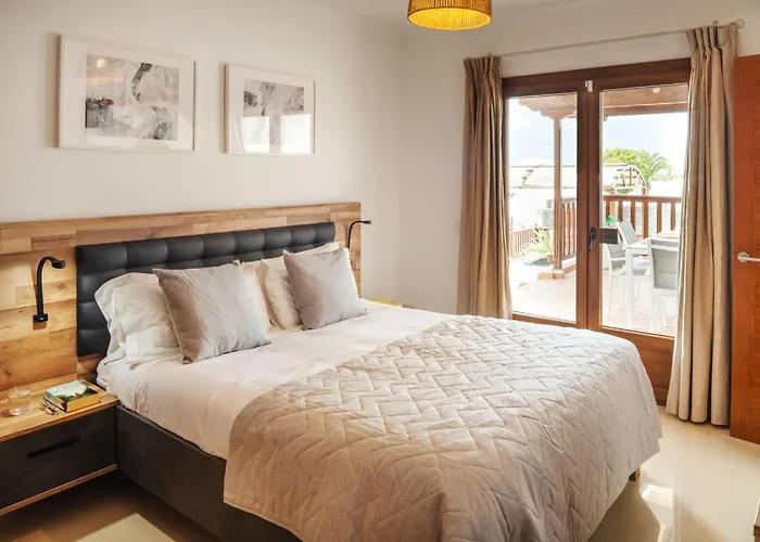 Villa 61 Playablanca Lanzarote Pool Playa Blanca